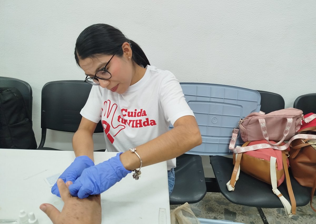 REALIZAN ACCIONES PREVENTIVAS CONTRA EL VIH Y CUIDADOS DE LA SALUD SEXUAL