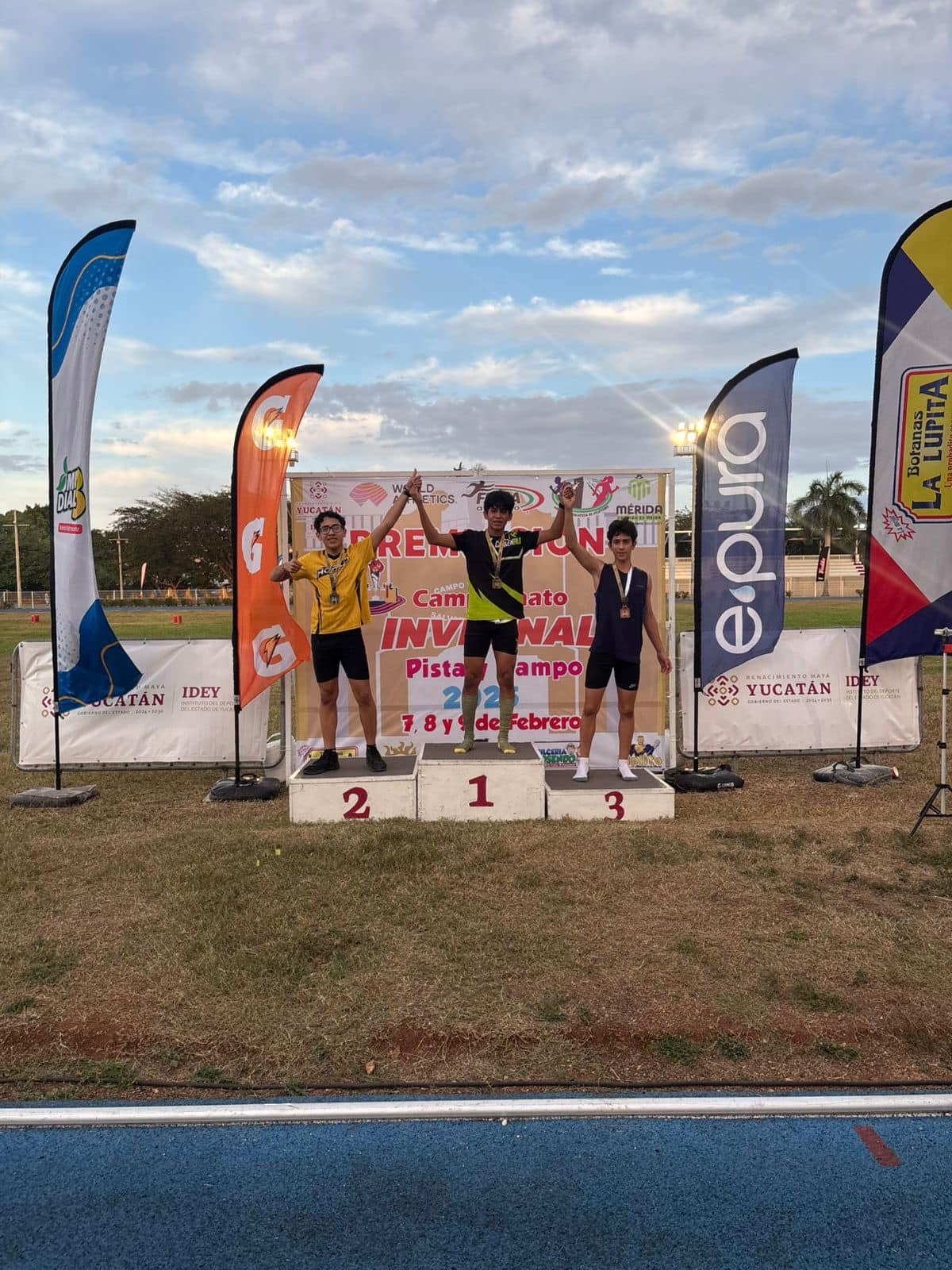 CAMPECHE SUMA OCHO MEDALLAS MÁS EN EL ENCUENTRO INVERNAL DE ATLETISMO 2025