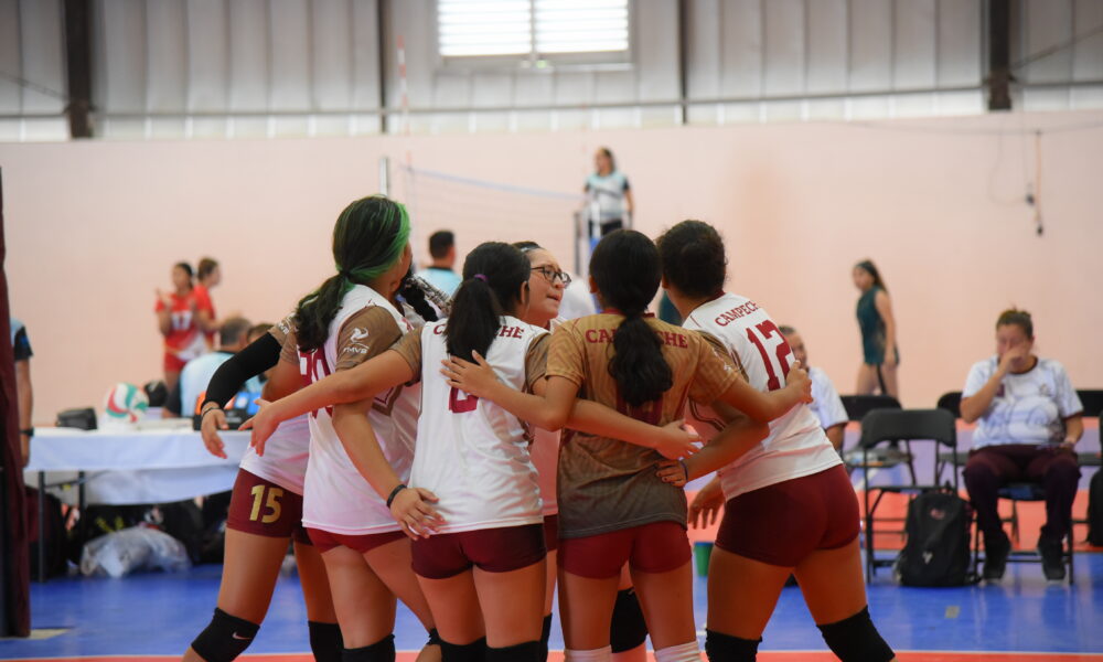 BUEN ARRANQUE DE CAMPECHE EN LOS NACIONALES CONADE DE VOLEIBOL DE SALA