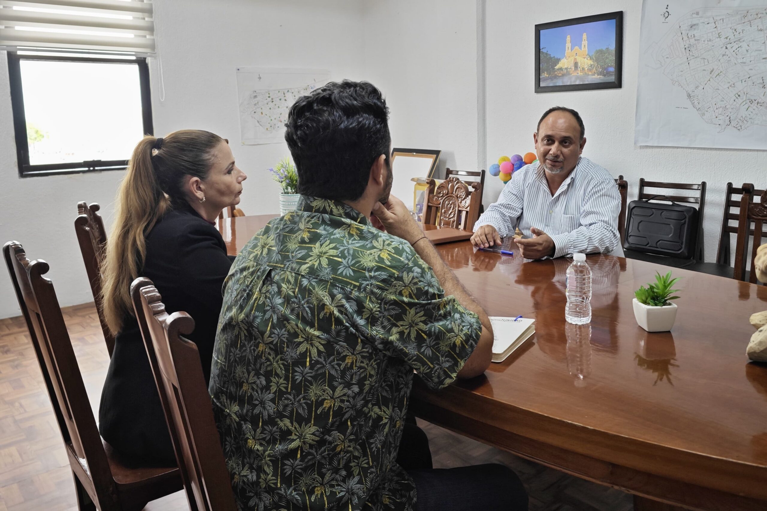 TITULAR DE CODESVI SE REUNE CON EL ALCALDE DEL MUNICIPIO DE CARMEN
