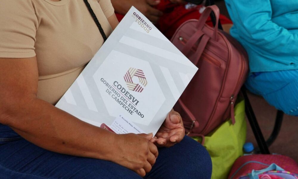 AVANZA CAMPECHE EN JUSTICIA SOCIAL Y CERTEZA JURÍDICA: SE ENTREGAN ESCRITURAS PÚBLICAS Y TÍTULOS DE PROPIEDAD EN CARMEN