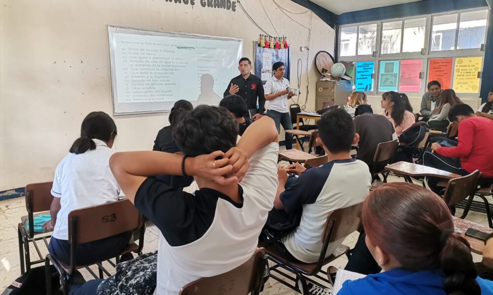 PROMOCIÓN DE LOS CURSOS DE LA ACCIÓN MÓVIL DZIBALCHÉN EN EL CENTRO DE ESTUDIOS DEL BACHILLERATO “JERONIMO BAQUEIRO FOSTER”