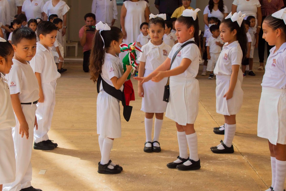 CAMBIO DE ESCOLTA DE PREESCOLAR CENDI ISSSTECAM