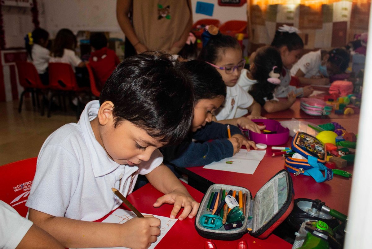 PEQUEÑOS ARTISTAS, GRANDES MUJERES, UNA EXPOSICIÓN EN EL PREESCOLAR CENDI ISSSTECAM