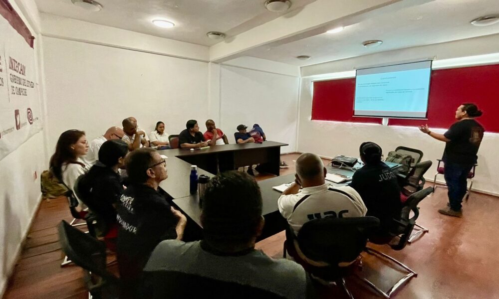 CAPACITAN A ENTRENADORES DEL INSTITUTO DEL DEPORTE DE CAMPECHE
