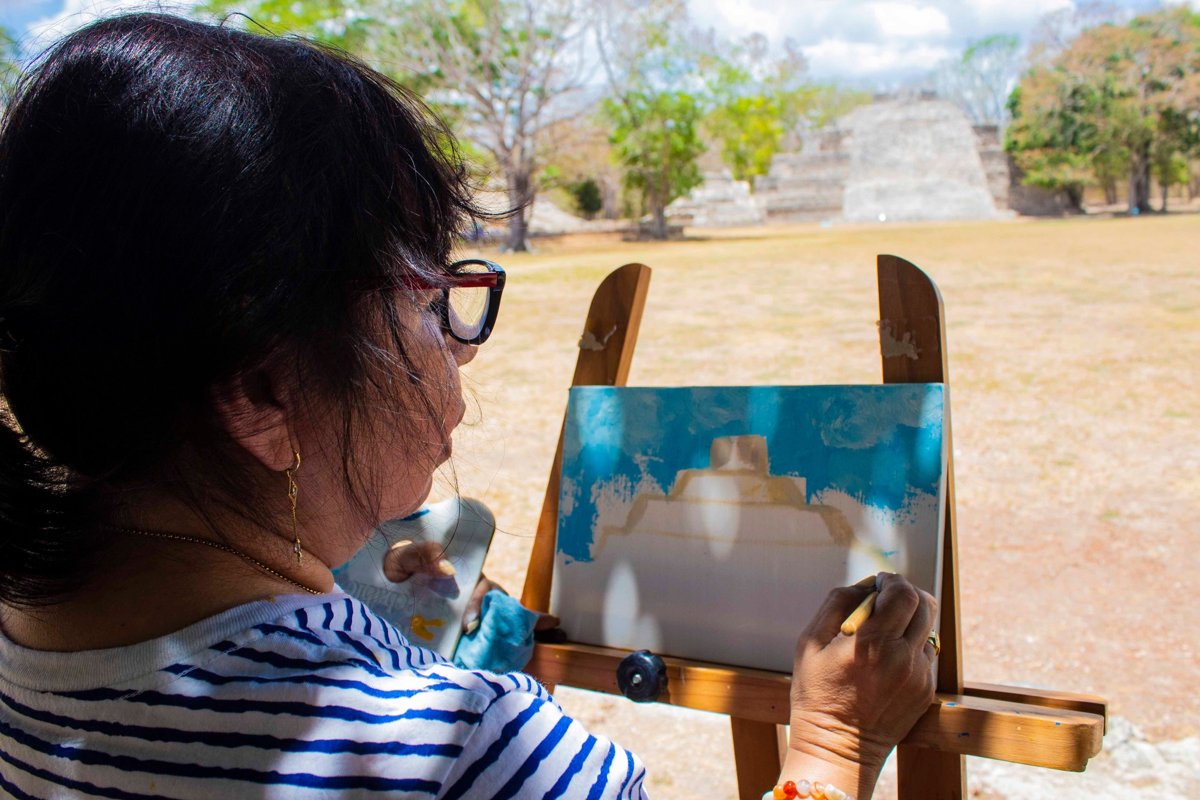 JUBILADAS DEL CIAM ISSSTECAM DEL TALLER DE ARTES VISUALES VISITAN EDZNÁ PARA PINTAR