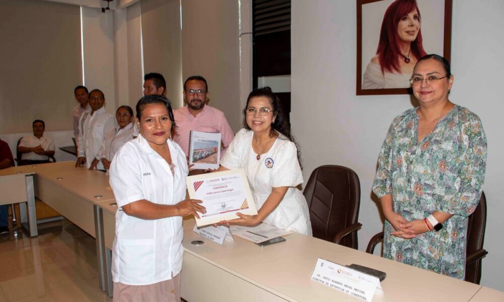 RECIBEN CONSTANCIAS 10 NUEVOS PARS DE CANDELARIA, CALAKMUL Y CAMPECHE