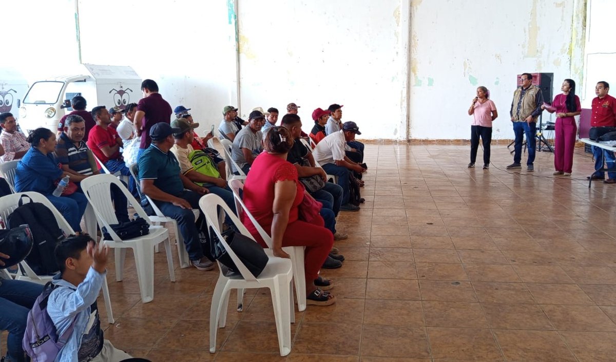ADIESTRAN A COMISARIOS DE CANDELARIA SOBRE EL GUSANO BARRENADOR DEL GANADO