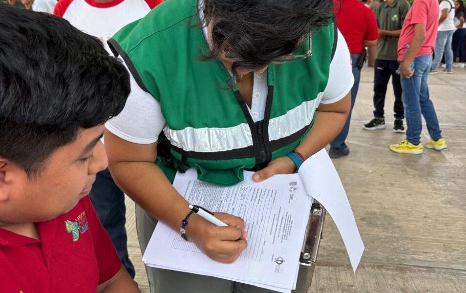 SERVICIOS GRATUITOS DE SALUD HASTA LA COMUNIDAD DE MANCOLONA EN EL MUNICIPIO DE CALAKMUL