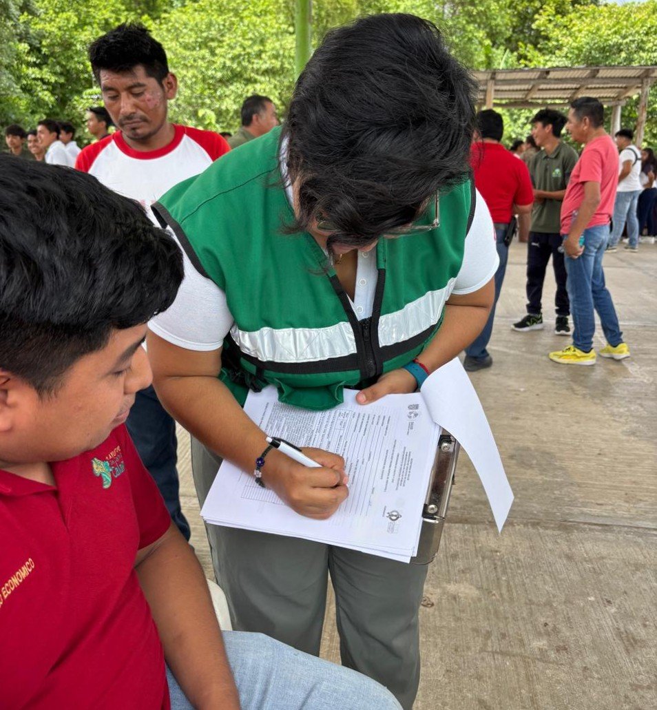 SERVICIOS GRATUITOS DE SALUD HASTA LA COMUNIDAD DE MANCOLONA EN EL MUNICIPIO DE CALAKMUL