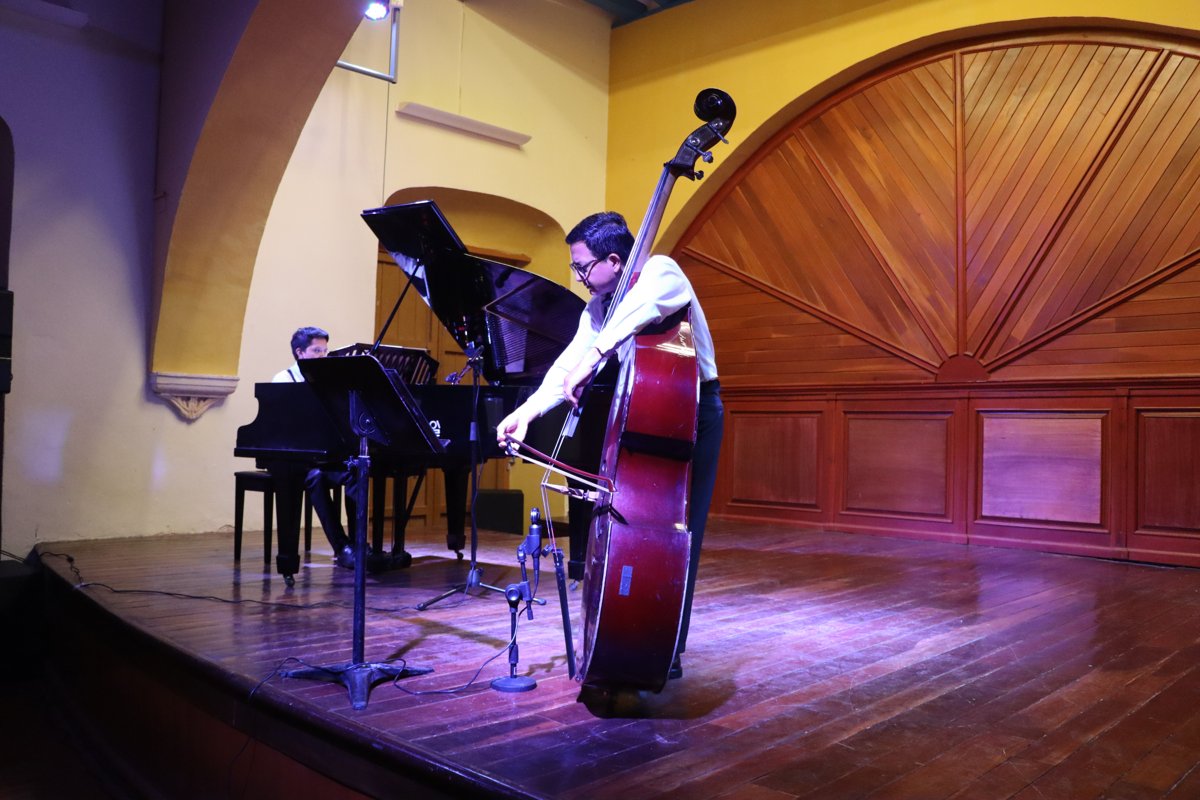 VELADA MUSICAL DE CONTRABAJO Y PIANO DELEITA EN EL AUDITORIO “HERNÁN LORÍA PÉREZ”