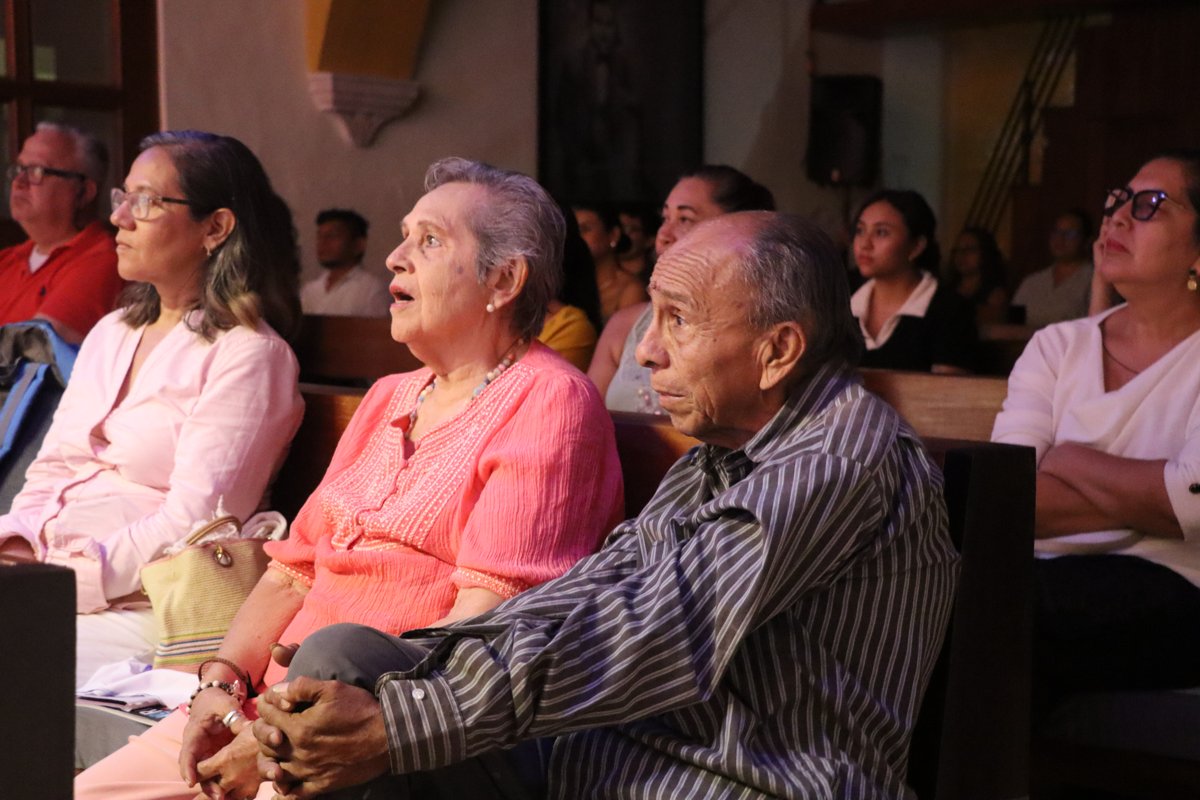 VELADA MUSICAL DE CONTRABAJO Y PIANO DELEITA EN EL AUDITORIO “HERNÁN LORÍA PÉREZ”