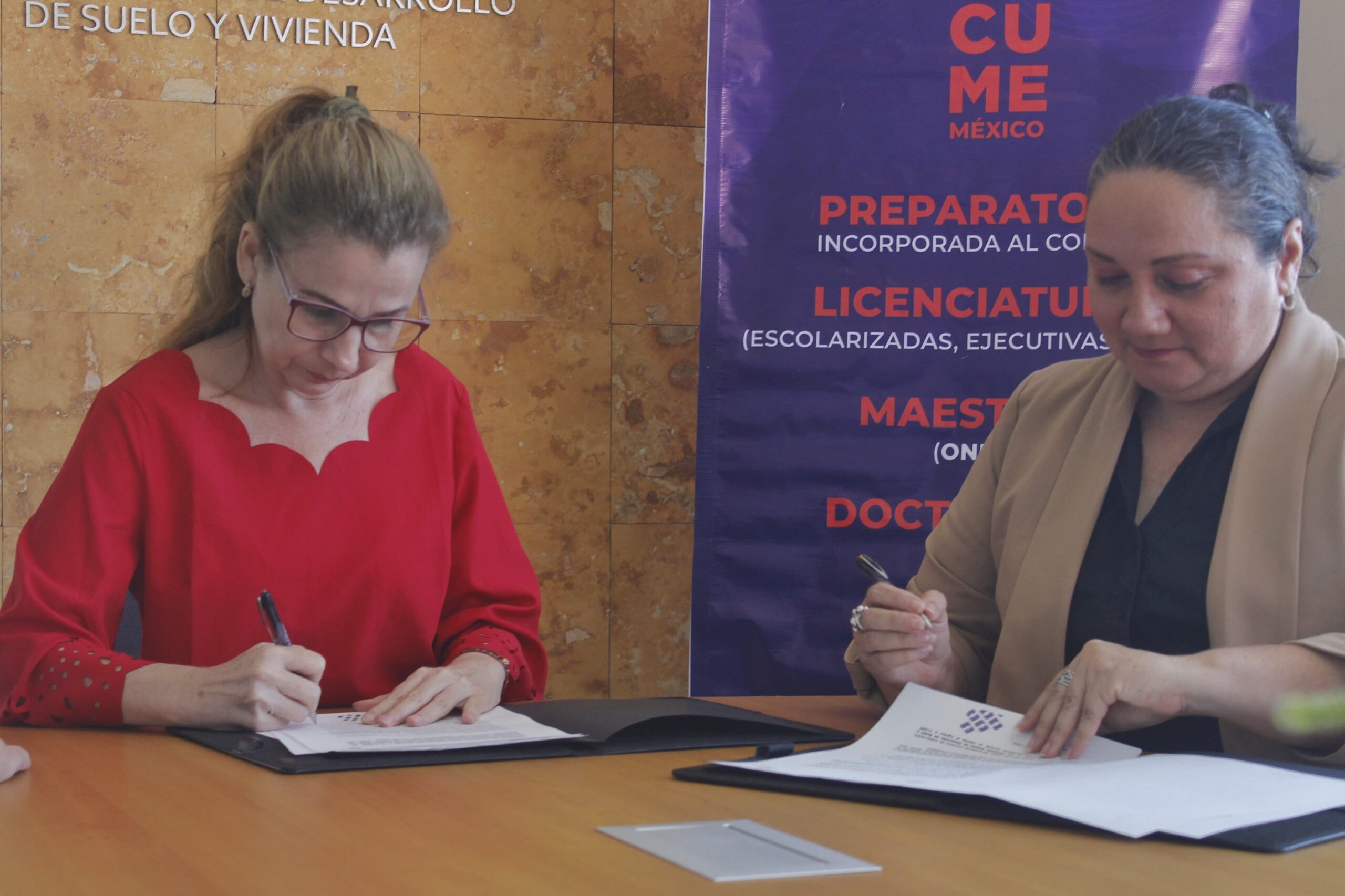 SIGNAN CONVENIO DE COLABORACIÓN CODESVI CON EL CENTRO UNIVERSITARIO METROPOLITANO