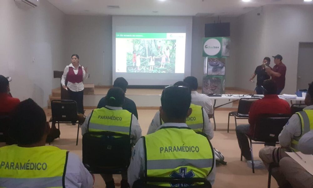 CAPACITAN A PARAMÉDICOS EN PROTOCOLOS DE ATENCIÓN POR MORDEDURA DE SERPIENTE