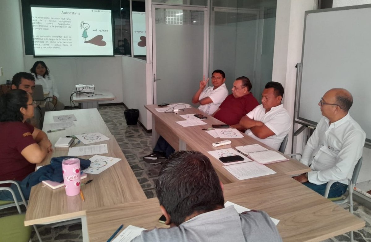 ADIESTRAN AL PERSONAL DE LA ABP CAMPECHE PARA EL MANEJO DE EMOCIONES