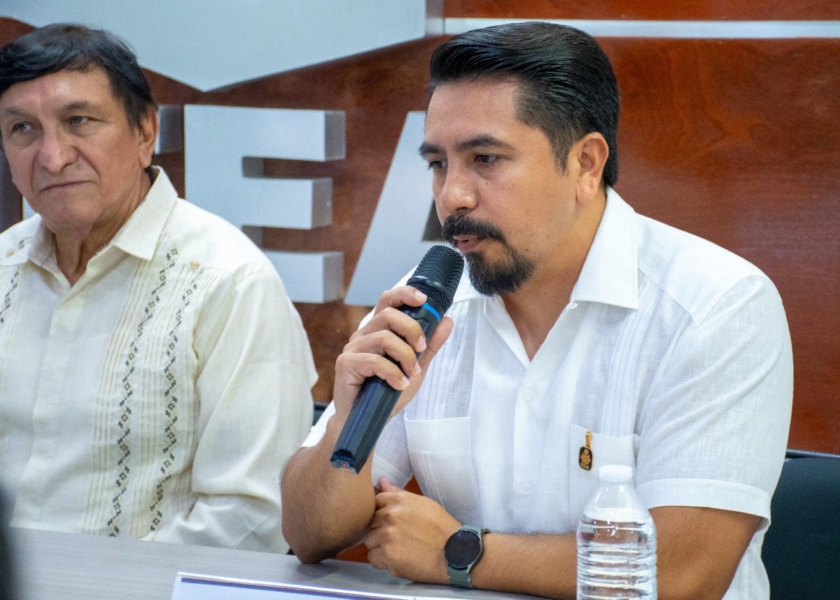 DEVELAN PLACA DEL IEEA COMO ESPACIO 100% LIBRE DE HUMO DE TABACO Y EMISIONES