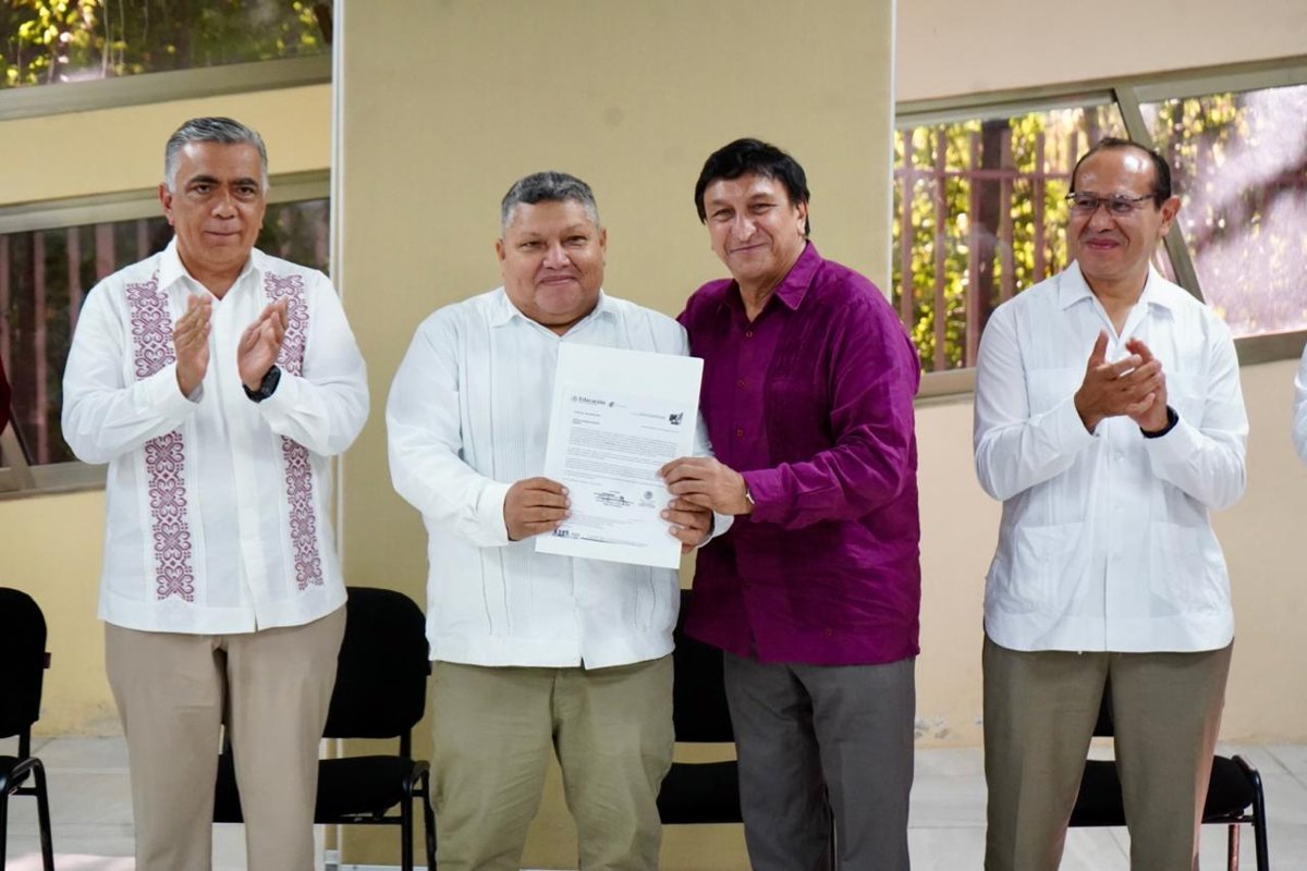 CLAUSURAN REUNIÓN ESTATAL DE DIRECTIVOS DE LA DGETI CAMPECHE
