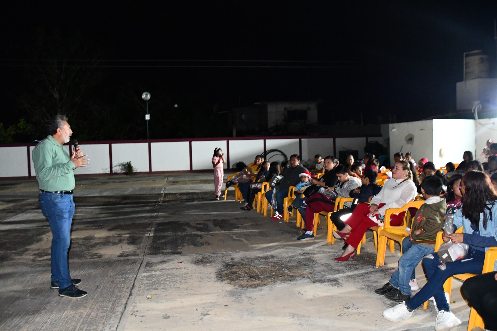 CDC KOBÉN REALIZA CONVIVIO NAVIDEÑO, ENTREGAN REGALOS A LOS NIÑOS USUARIOS