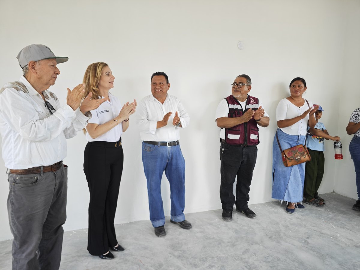 CODESVI CONTINUA CON LA ENTREGA DE VIVIENDAS A FAMILIAS EN EL MUNICIPIO DE ESCÁRCEGA