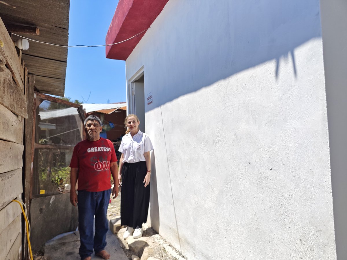 SUPERVISAN PROGRAMA DE AMPLIACIÓN DE VIVIENDA EN SU MODALIDAD DE "RECÁMARA" EN EL MUNICIPIO DE ESCÁRCEGA
