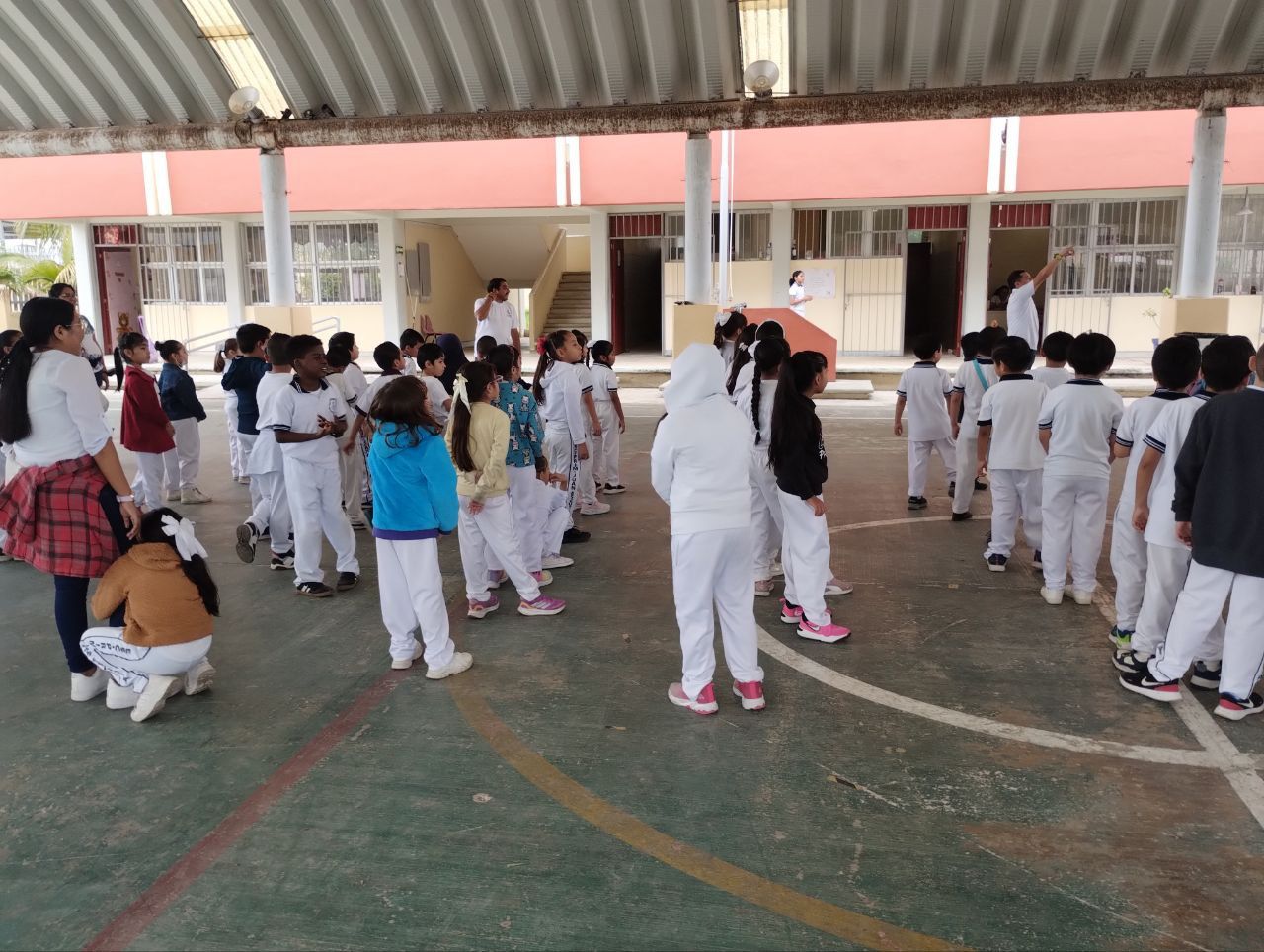 PRIMARIA JUAN ESCUTIA Y SECUNDARIA TÉCNICA #1 SE SUMAN A LA GRAN CLASE DE BOXEO
