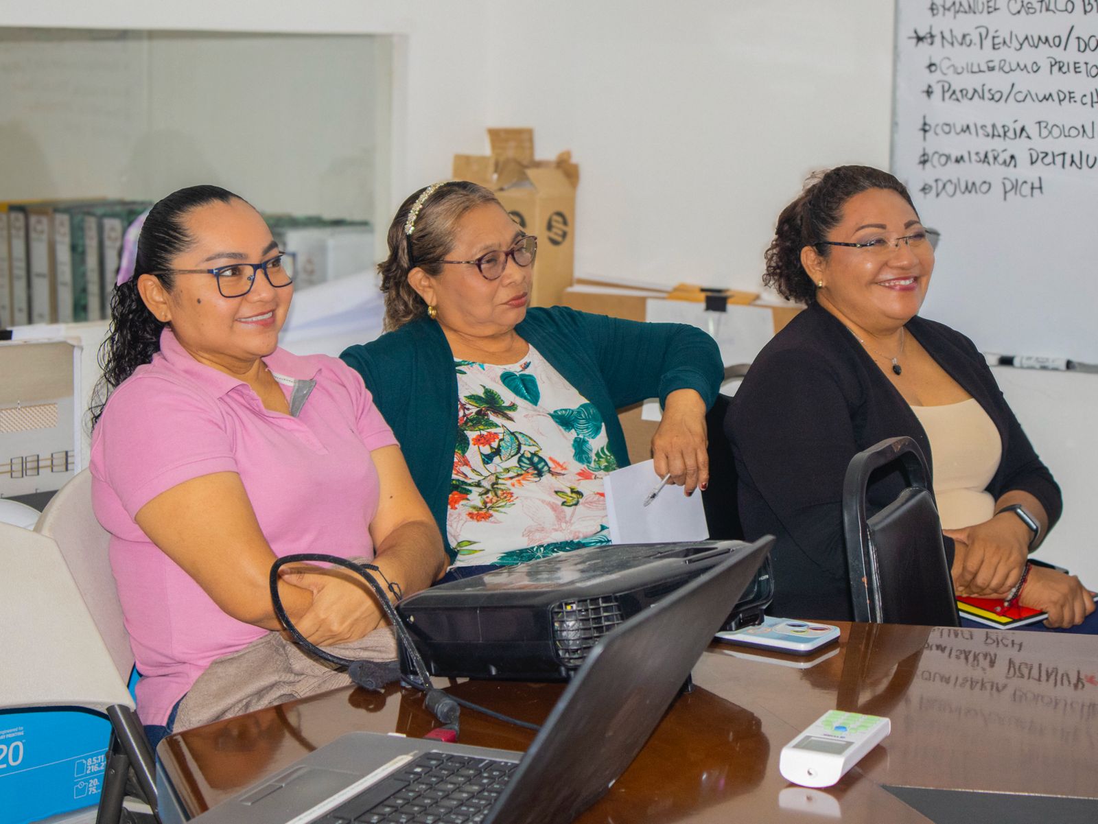 CURSO MUJERES APOYANDO A MUJERES: SORORIDAD