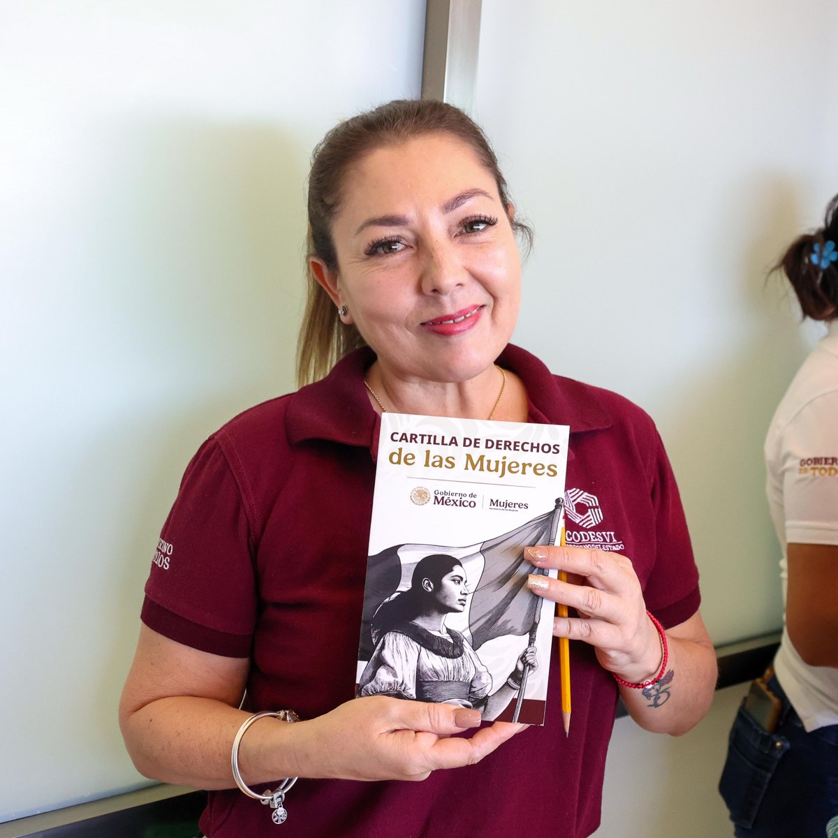 IMEC PRESENTA LA CARTILLA DE DERECHOS DE LAS MUJERES EN LA COMISIÓN ESTATAL DE DESARROLLO DE SUELO Y VIVIENDA
