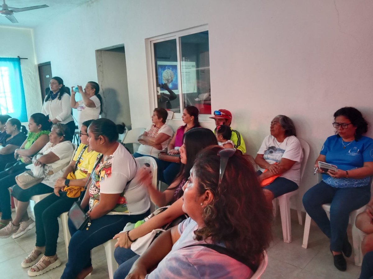 MUJERES FORTALECEN SU CAPACIDAD DE ADAPTACIÓN EN EL TALLER DE RESILIENCIA