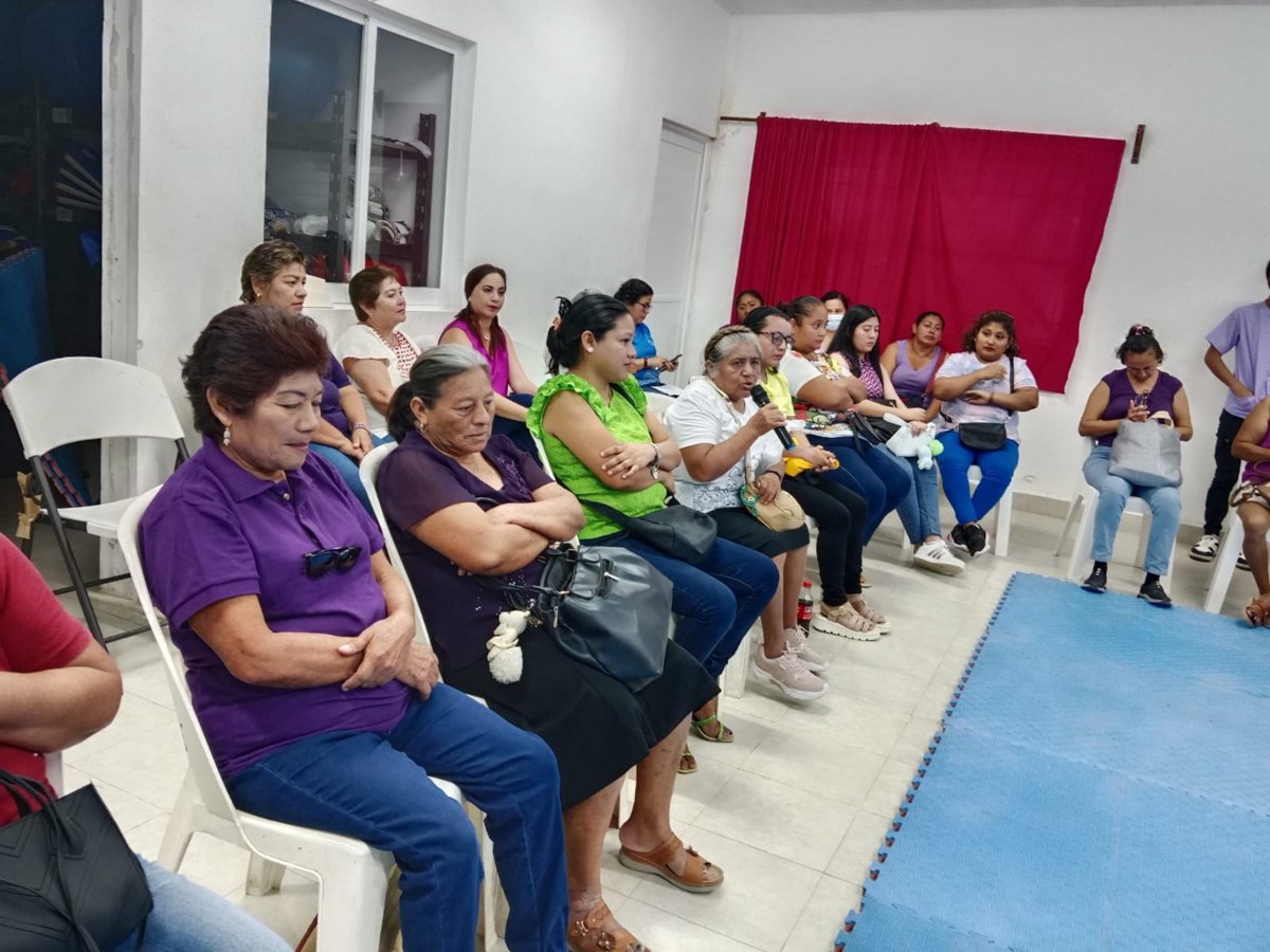 MUJERES FORTALECEN SU CAPACIDAD DE ADAPTACIÓN EN EL TALLER DE RESILIENCIA