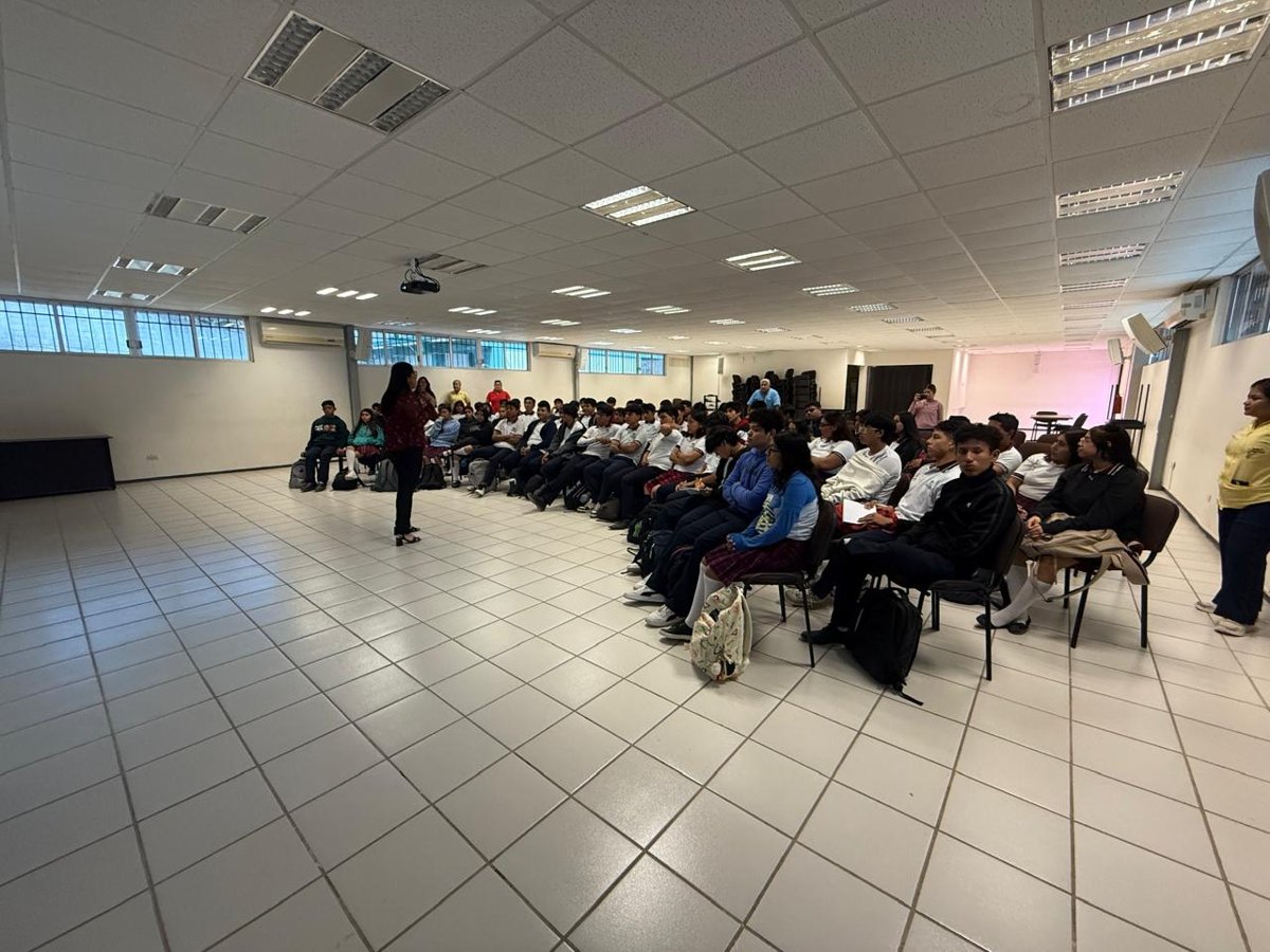 PLÁTICA "SER ÍNTEGRO ESTÁ DE MODA" PLANTEL CAMPECHE