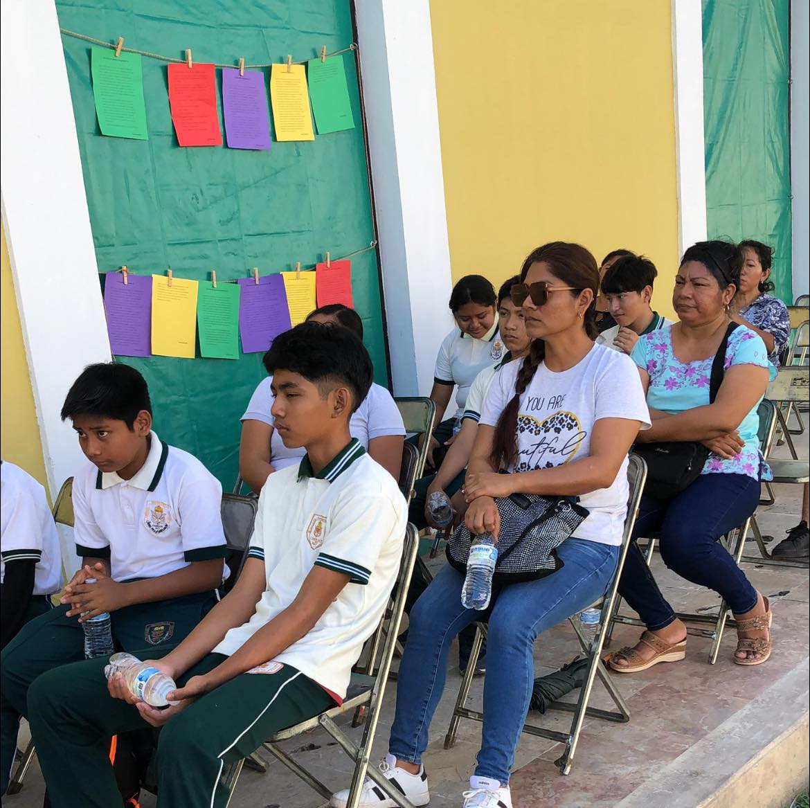 LEEN OBRAS DE HERNÁN LARA ZAVALA EN HOMENAJE A SU TRABAJO LITERARIO