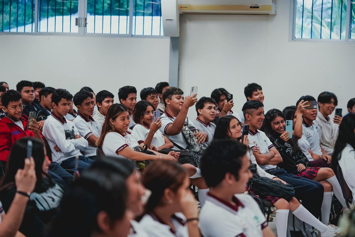 PLANTEL CAMPECHE PROYECTO "DE LA CALLE A LA ESCUELA"