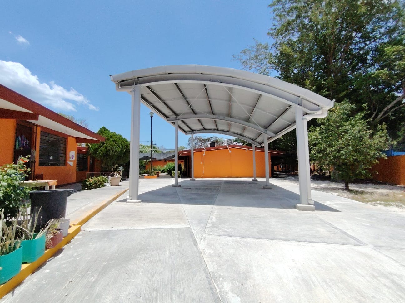CONCLUYEN OBRAS EN LA ESCUELA PRIMARIA "MARGARITA DE GORTARI DE SALINAS"