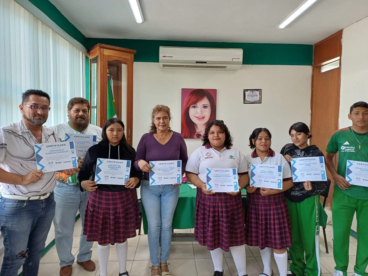PLANTEL CIUDAD DEL CARMEN GANA CERTAMEN INTERNACIONAL