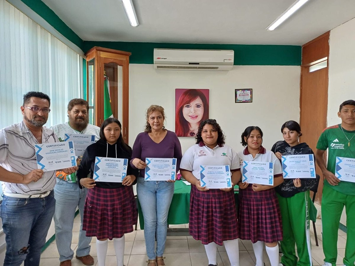 PLANTEL CIUDAD DEL CARMEN GANA CERTAMEN INTERNACIONAL