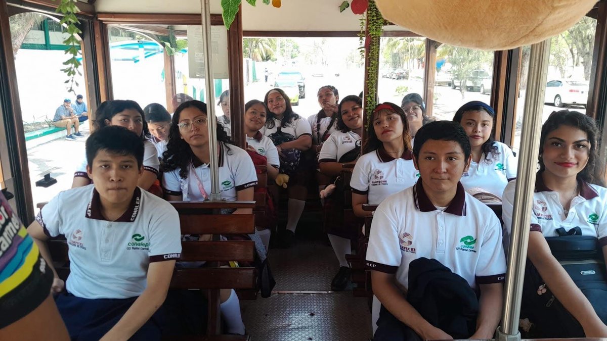 PLANTEL CIUDAD DEL CARMEN DIA INTERNACIONAL DE LA APICULTURA