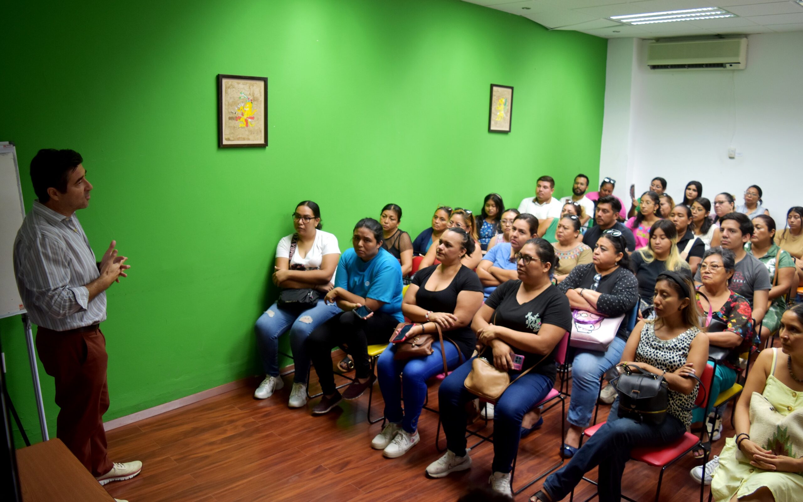 SEDECO Y EMPRENDEDORES SE PREPARAN PARA EL “SÁBADO EMPRENDEDOR”