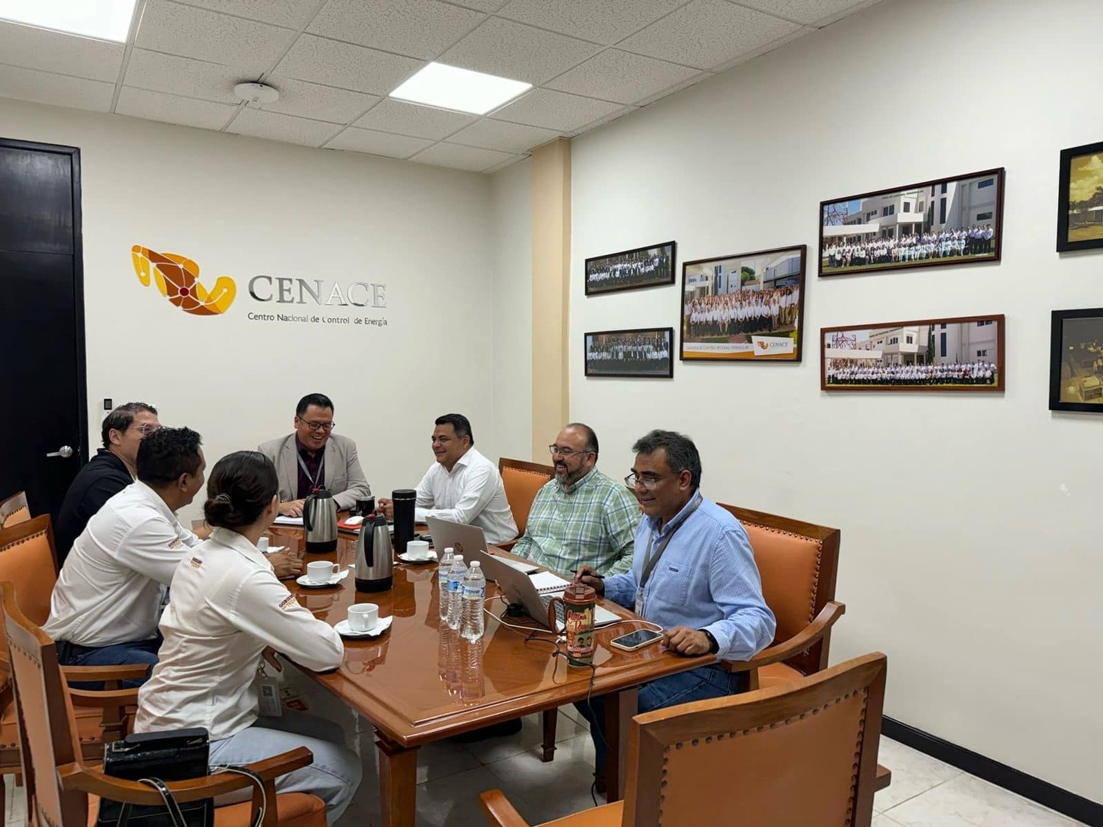 LA AGENCIA DE ENERGÍA SOSTUVO UNA REUNIÓN CON CENACE