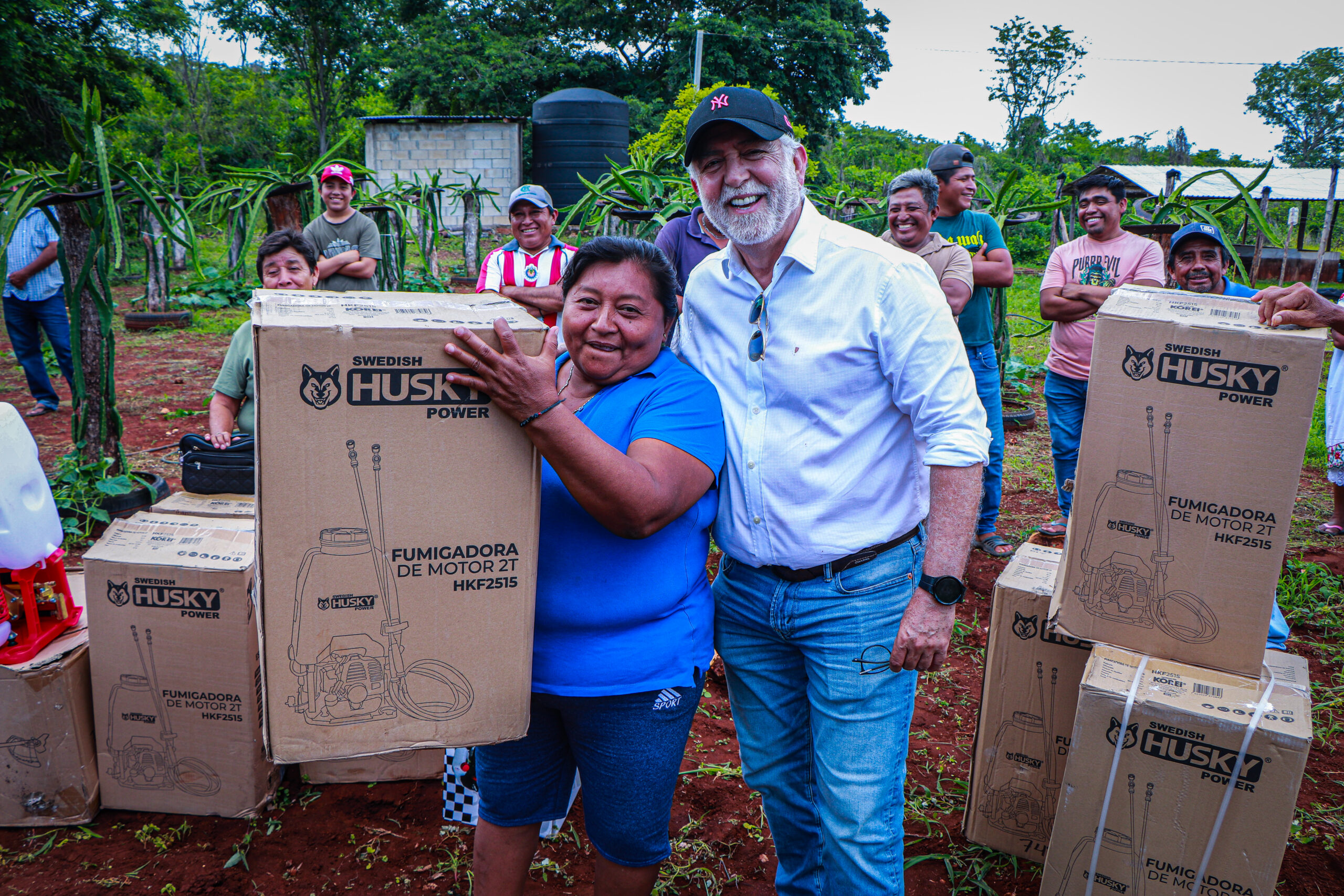 ENTREGA DE MOCHILAS FUMIGADORAS Y DESBROZADORAS EN CAMPECHE Y HOPELCHÉN