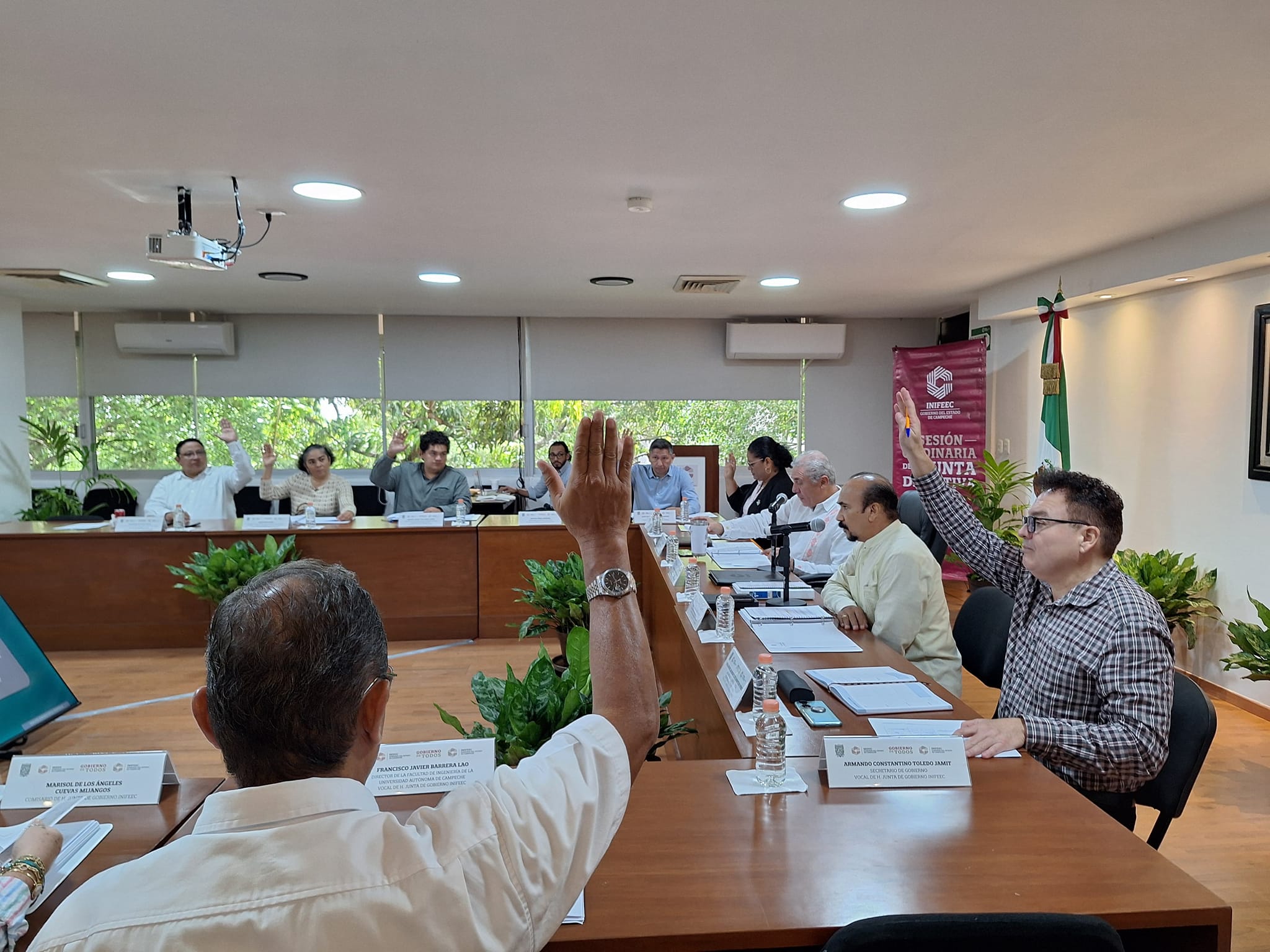 INIFEEC REALIZA SU TERCERA SESIÓN ORDINARIA DE LA JUNTA DE GOBIERNO EN LAS INSTALACIONES DE LA SECRETARÍA DE EDUCACIÓN
