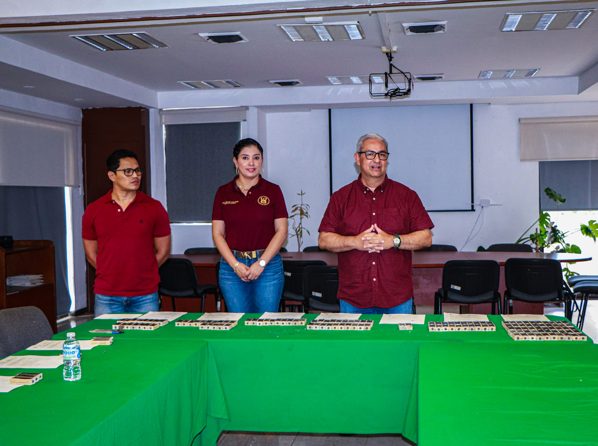 LA SDA IMPULSA EL SECTOR APÍCOLA EN CAMPECHE; ENTREGAN ABEJAS REINAS F1
