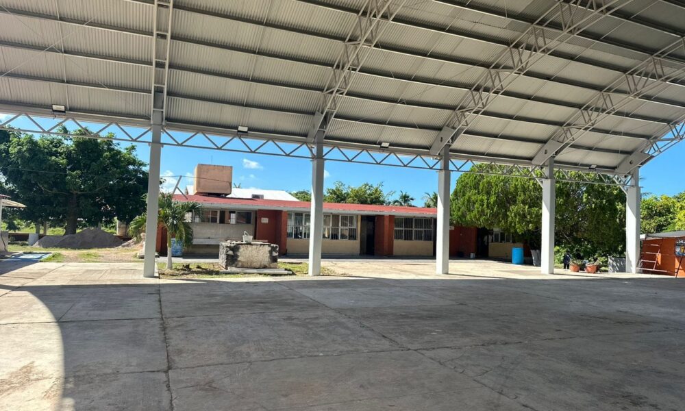 Nueva Techumbre para la Cancha de Usos Múltiples de la Escuela Secundaria