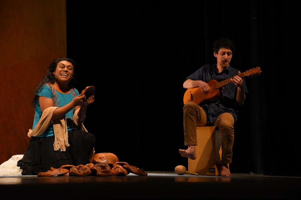 PÚBLICO OVACIONA LA PUESTA EN ESCENA “ANDARES” EN EL FESTIVAL INTERNACIONAL DEL CENTRO HISTÓRICO DE CAMPECHE (FICH) 2024