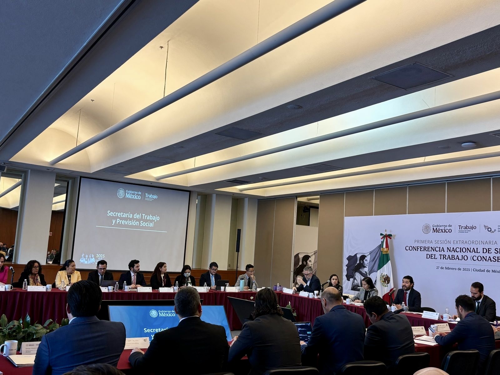 CAMPECHE PRESENTE EN LA PRIMERA SESIÓN EXTRAORDINARIA 2025 DE LA CONASETRA