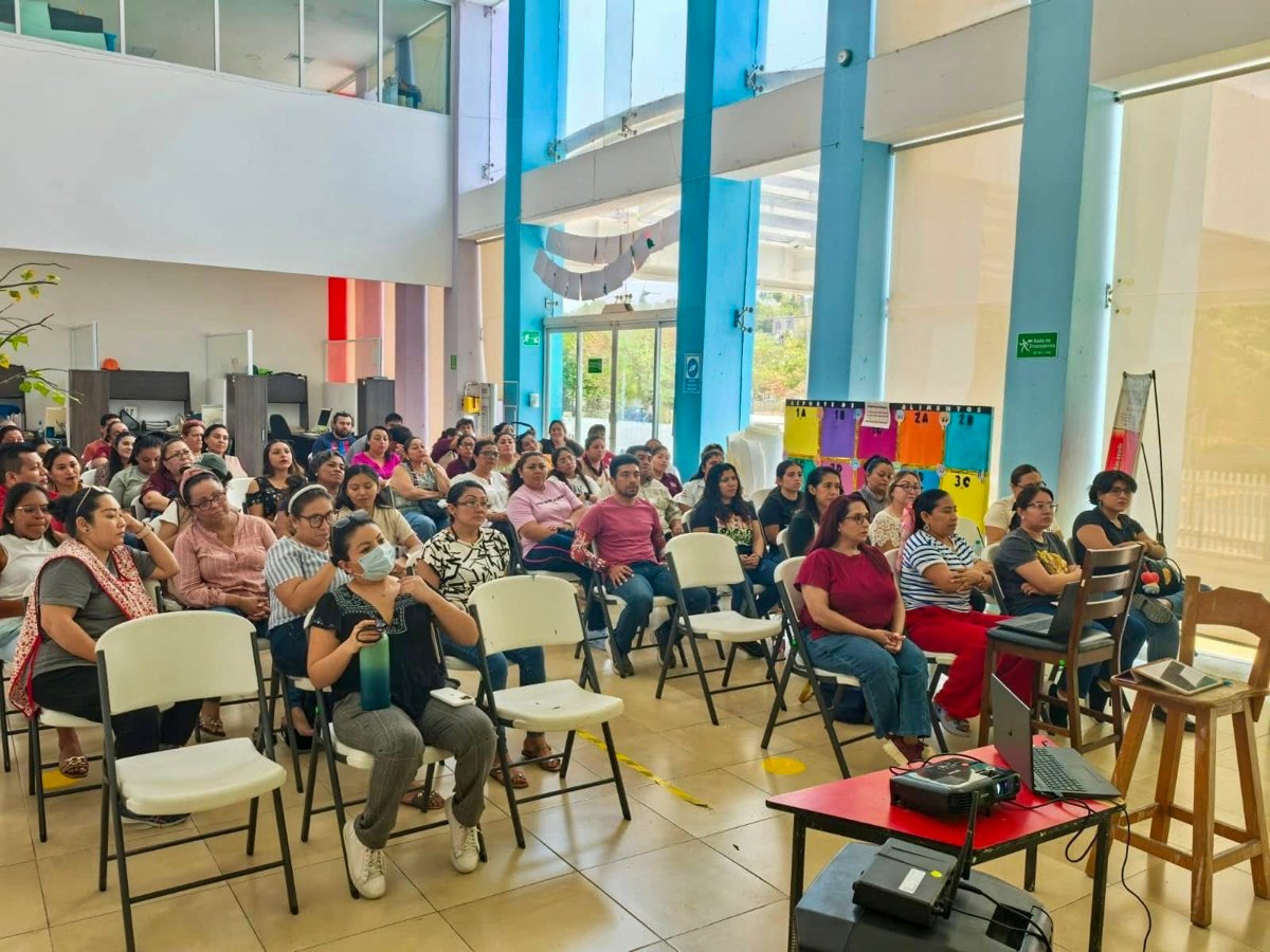 PLÁTICA INFORMATIVA SOBRE CUIDADO DE ALIMENTACIÓN EN CENDI ISSSTECAM