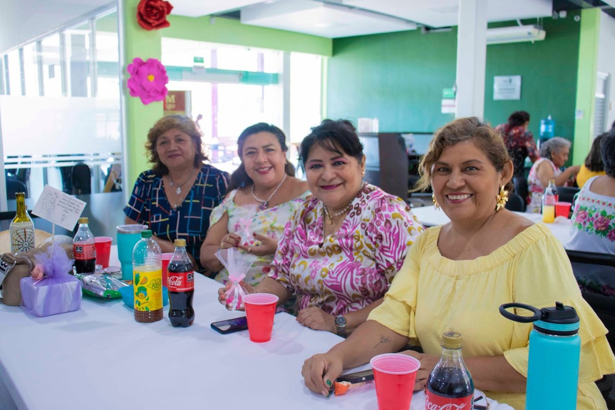 CELEBRACIÓN A LAS MADRES EN CIAM ISSSTECAM