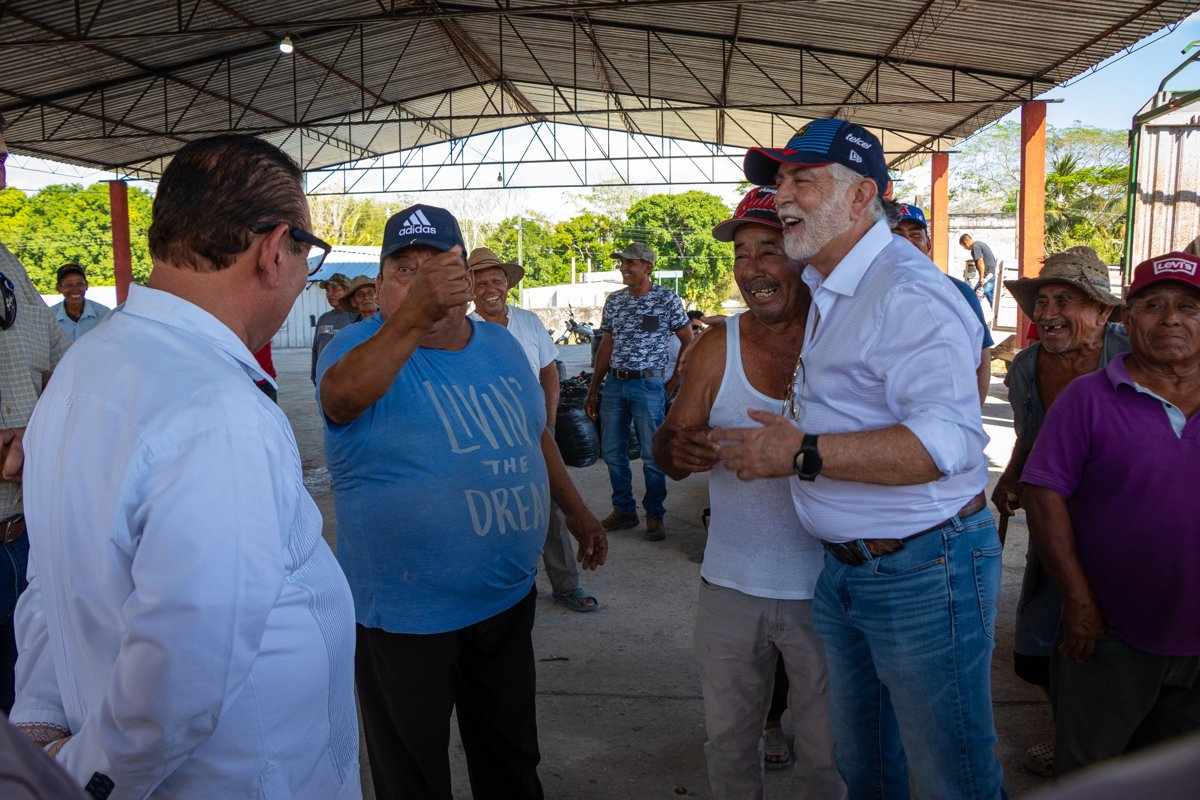 SDA ENTREGA 20 TONELADAS DE SILO A PRODUCTORES EN YACASAY, CHAMPOTÓN