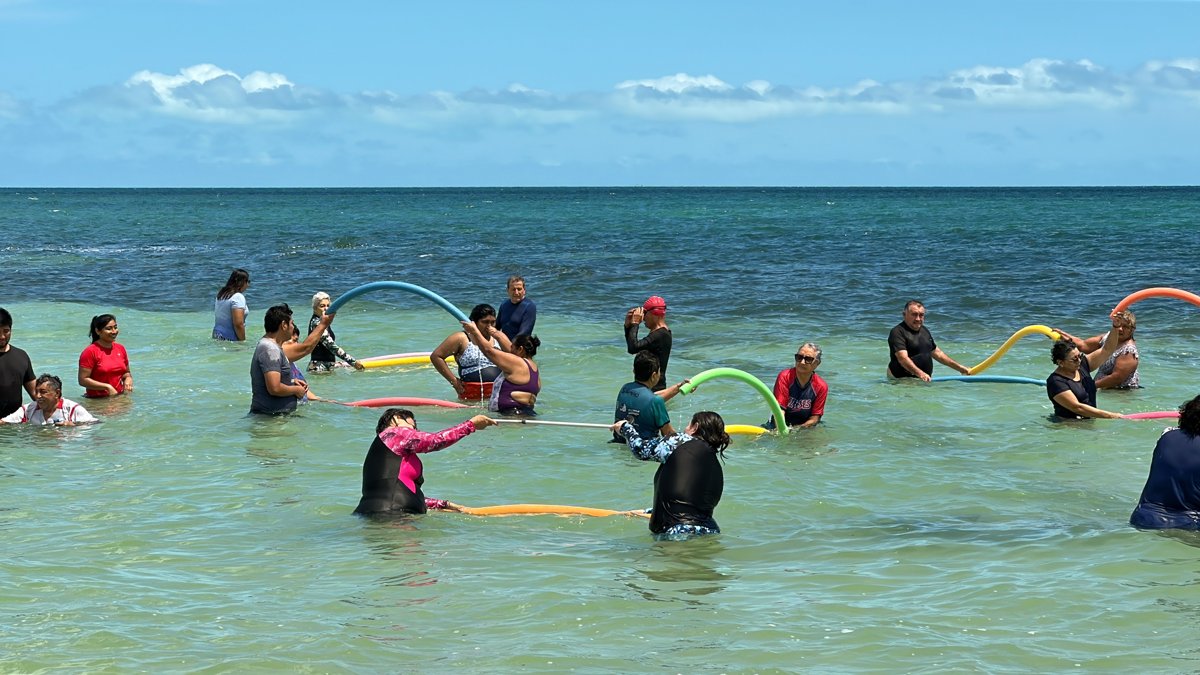 ACTIVIDAD DE FISIOTERAPIA “MOVILIDAD Y BIENESTAR EN EL AGUA” PARA JUBILADOS DEL CIAM ISSSTECAM