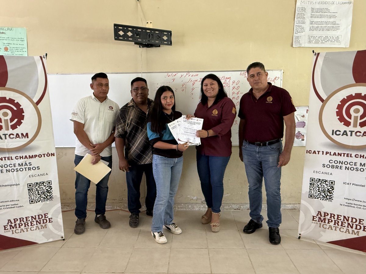 EL ICAT PLANTEL CHAMPOTÓN ENTREGA CONSTANCIAS A ESTUDIANTES DE LA TELESECUNDARIA NO. 8 EN SAN PABLO PIXTÚN