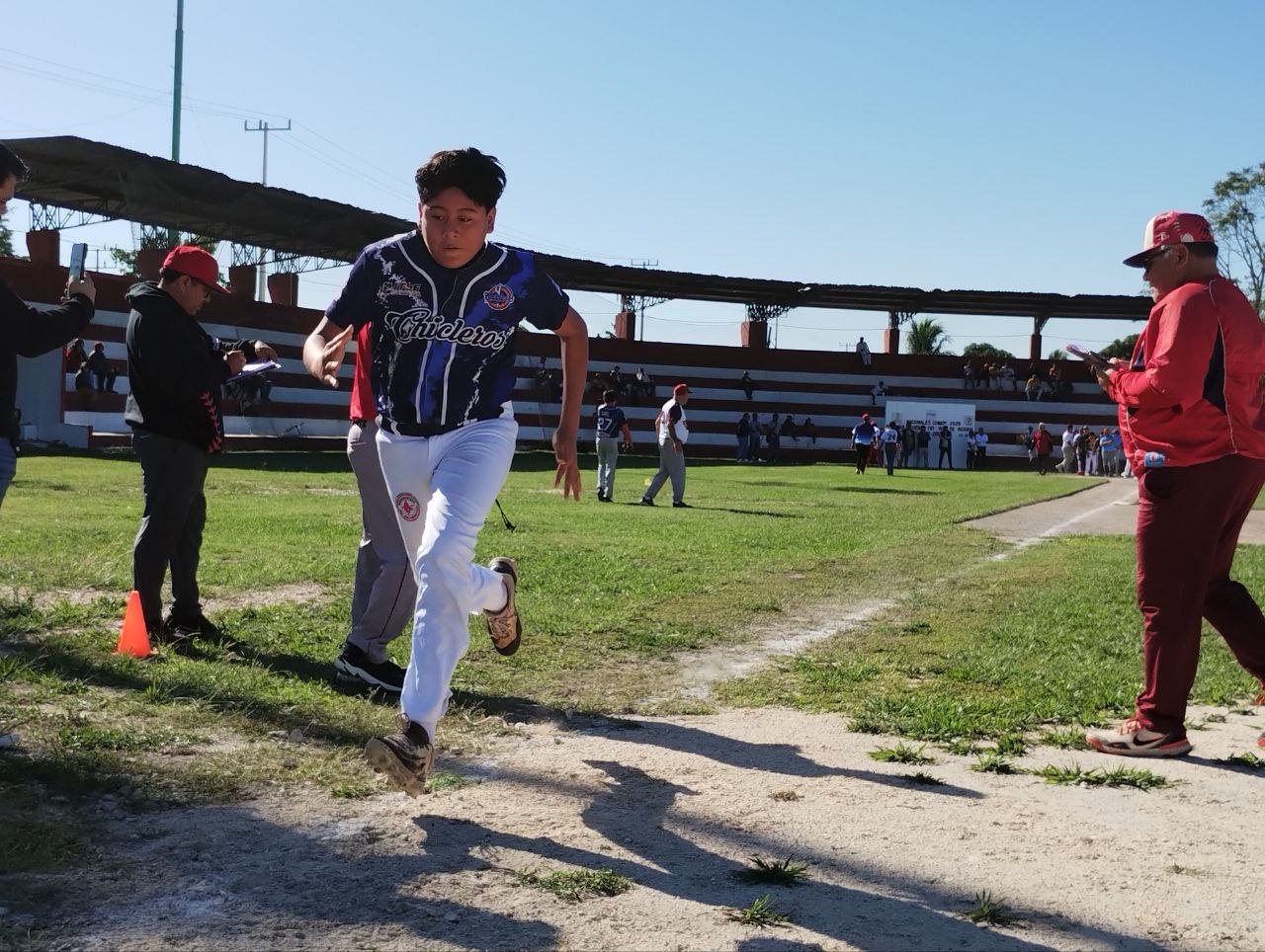 REALIZAN TRYOUT DE BEISBOL DE LA ZONA III; MÁS DE 30 PELOTEROS